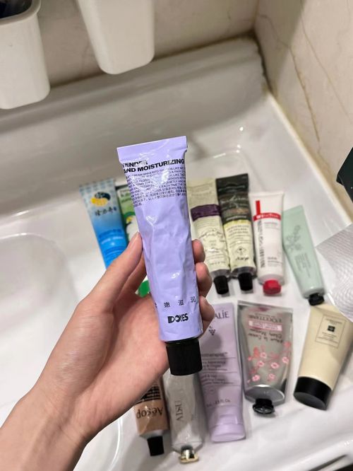 一名分享精致女孩最爱的五款护手霜j9九游会网址是什么护手霜推荐第(图3)
