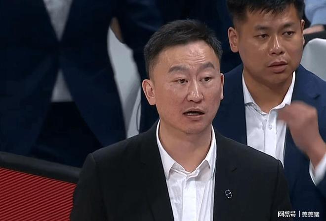 婚风波升级青岛队主帅私生活引关注。j9九