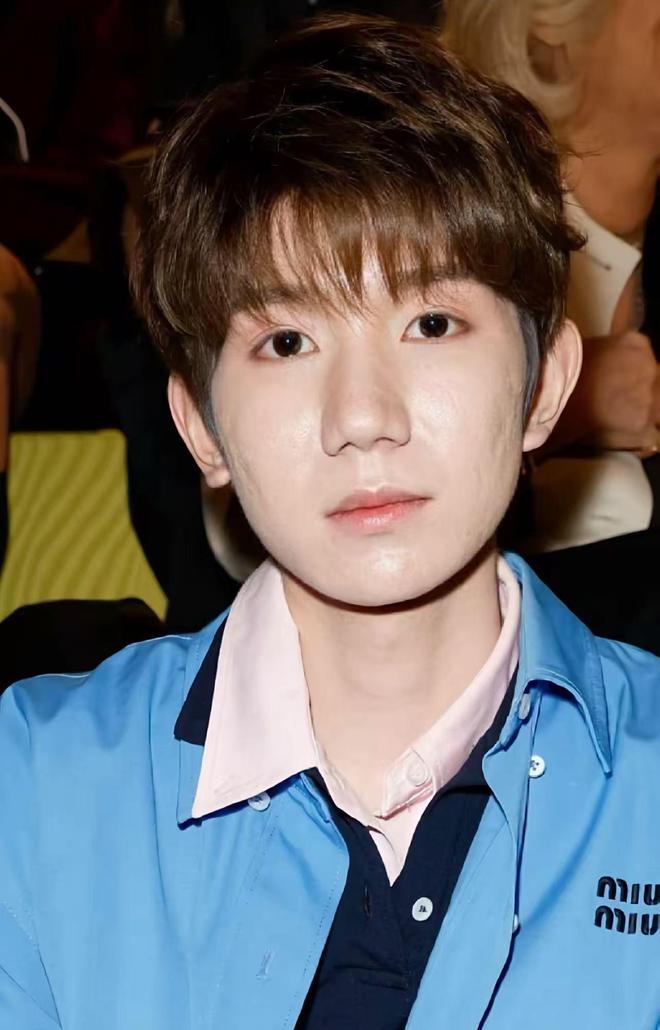 脸黑嘴大高圆圆露牙花王源疤痕遮不住j9九游会登录无滤镜大变样!赵露思(图4) 脸黑嘴大高圆圆露牙花王源疤痕遮不住j9九游会登录无滤镜大变样!赵露思(图4)